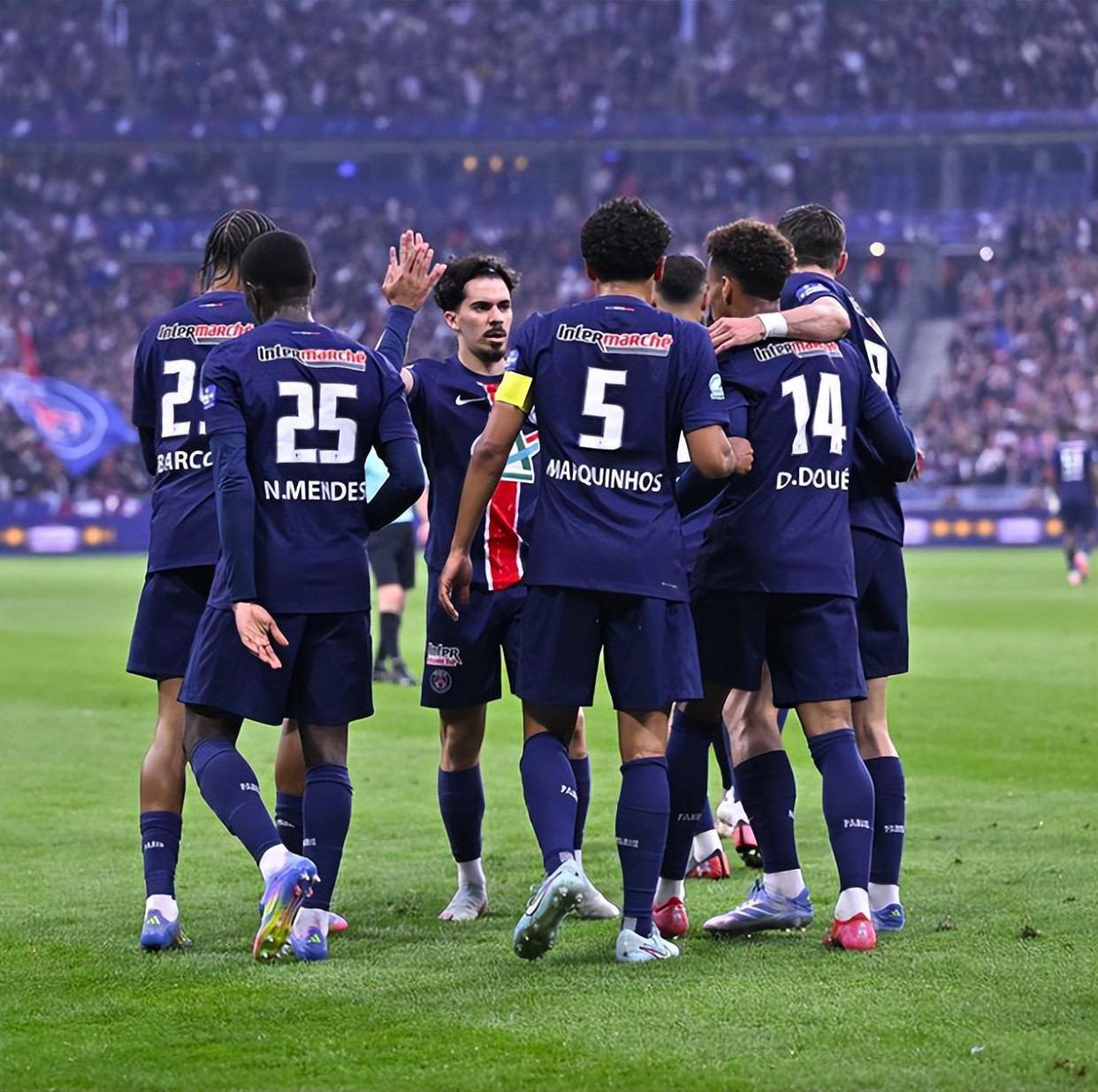 杏彩体育app下载地址-塔什干火车头备战下一场:准备对阵巴黎圣日耳曼的简单介绍