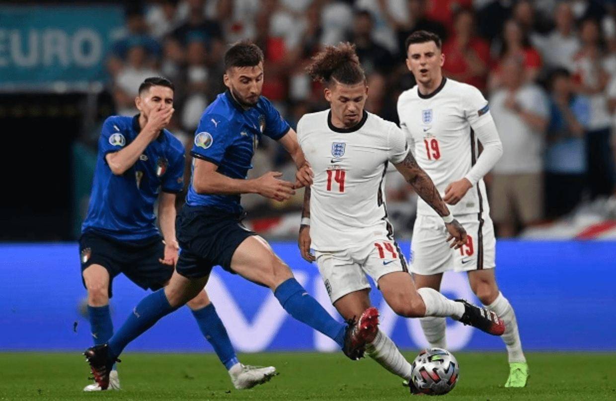 球员斗志昂扬,欧预赛比赛展现无限张力 球员斗志昂扬,欧预赛比赛展现无限张力