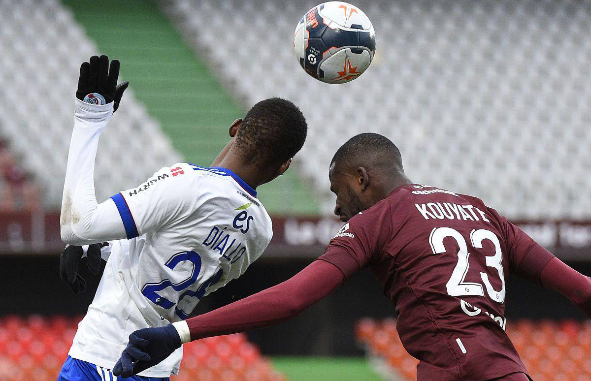 杏彩体育直播-斯特拉斯堡主场击败梅斯，保持升班马气势