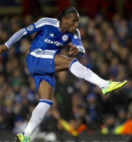 杏彩体育官方登录入口-快速反击抢截球权，前锋冷静射门得手的简单介绍