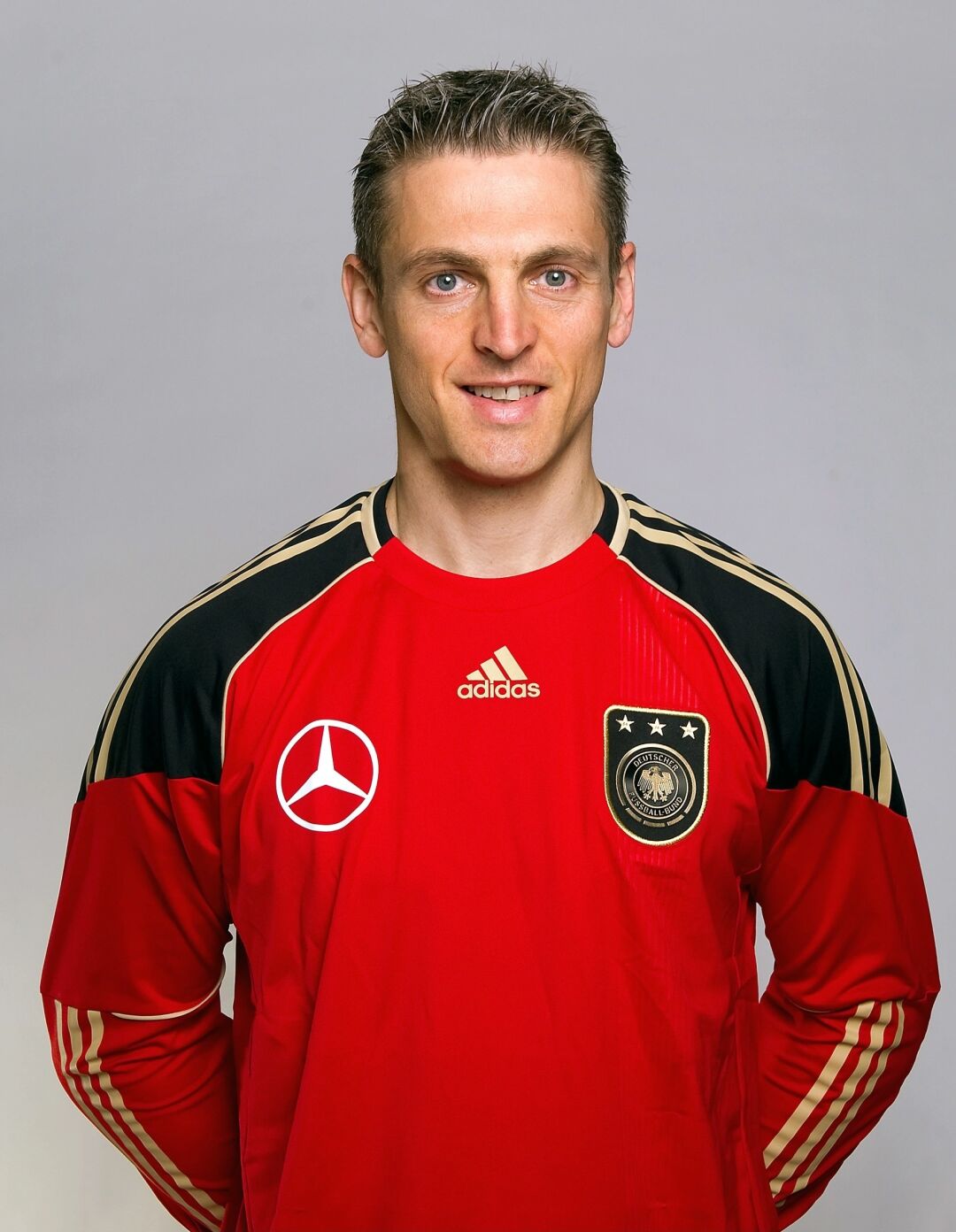 杏彩体育官网入口-拜仁球星入选德国国家队首发