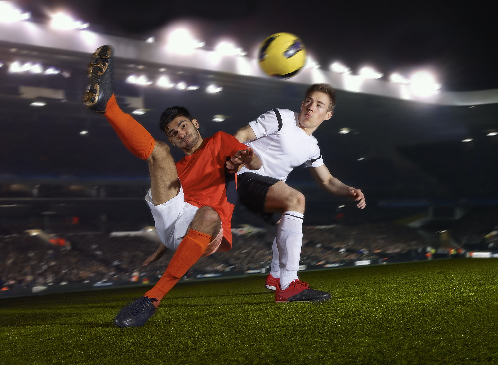 精彩足球盛宴引爆体育界,球员斗志昂扬的简单介绍 精彩足球盛宴引爆体育界,球员斗志昂扬的简单介绍