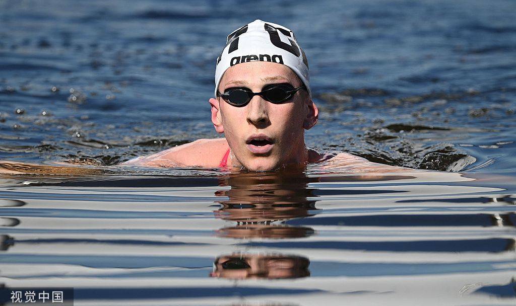 杏彩体育培训-荷兰游泳选手刷新纪录,夺得金牌