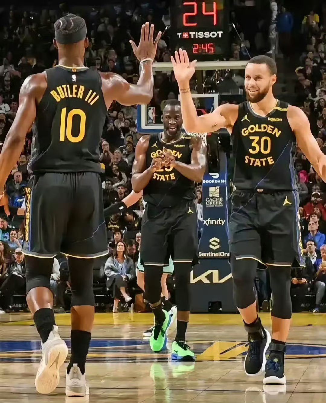 杏彩体育入口-包含勇士胜湖人:库里大战詹姆斯悬念重重的词条